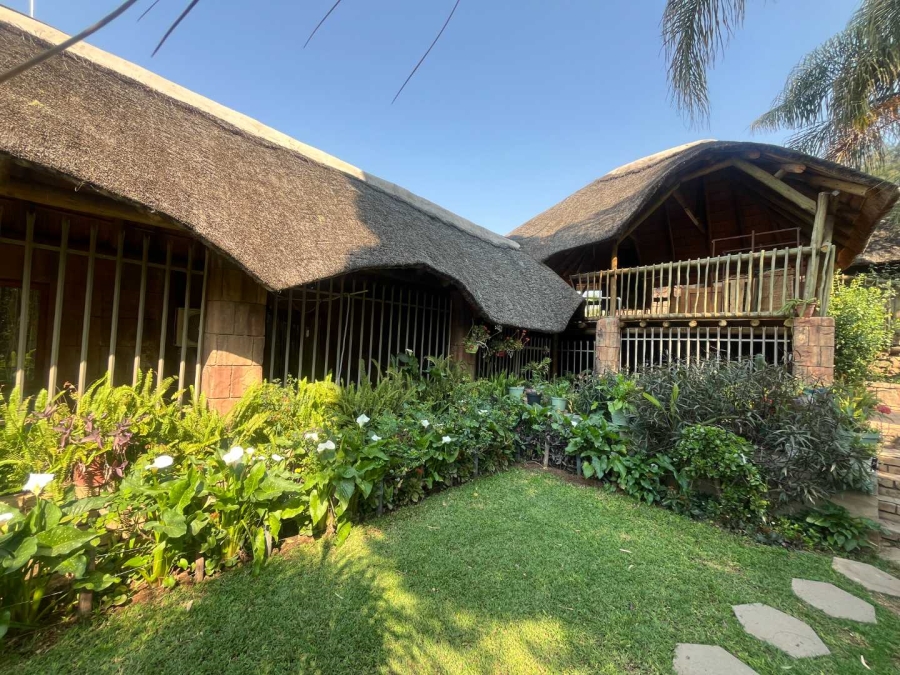 5 Bedroom Property for Sale in Die Rand Northern Cape